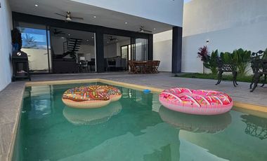 Entrega Inmediata| 3 recámaras| Alberca| Dentro de privada