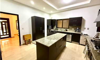 VENTA EN CASA EN SUNSET COAST - COSTA SUR (-10)