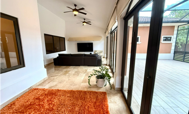 VENTA EN CASA EN SUNSET COAST - COSTA SUR (-10)