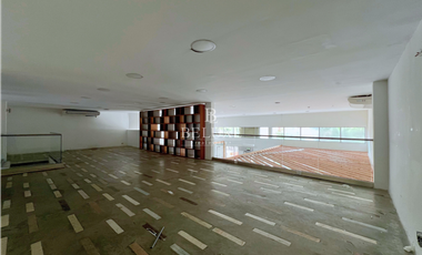 ALQUILER DE EDIFICIO COMPLETO O POR PLANTAS EN CALLE URUGUAY (8)