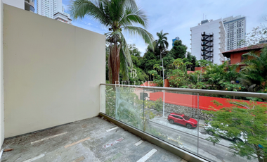 ALQUILER DE EDIFICIO COMPLETO O POR PLANTAS EN CALLE URUGUAY (8)