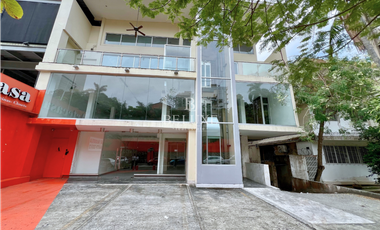 ALQUILER DE EDIFICIO COMPLETO O POR PLANTAS EN CALLE URUGUAY (8)