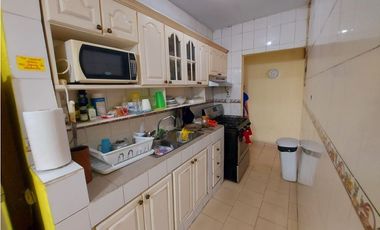 VENTA DE TERRENO+RESIDENCIAL VIA PRINCIPAL DE PARQUE LEFEVRE