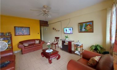VENTA DE TERRENO+RESIDENCIAL VIA PRINCIPAL DE PARQUE LEFEVRE