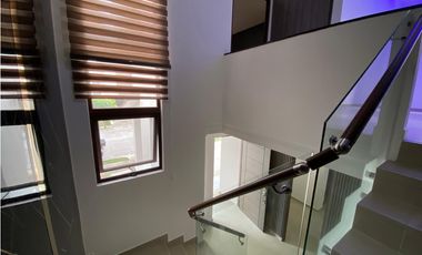 BRISAS DEL GOLF / PH GARDENIAS / 248M2 / 3 HABITACIONES