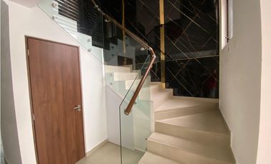 BRISAS DEL GOLF / PH GARDENIAS / 248M2 / 3 HABITACIONES