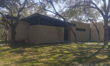 Casa en venta en Nuevo Santiago, Fraccionamiento cerca de Cielo Mágico y SMP.