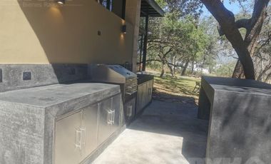 Casa en venta en Nuevo Santiago, Fraccionamiento cerca de Cielo Mágico y SMP.