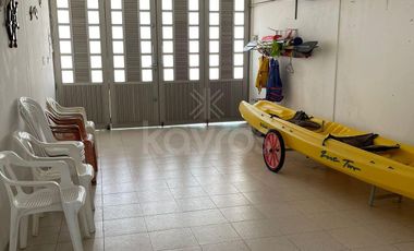 Cabaña en Venta en Coveñas, Segunda Ensenada: Lote de 1.600 m² con Casa de 200 m² con 4 Alcobas y Alta Rentabilidad