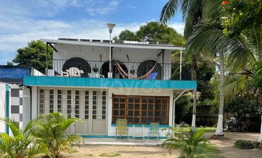 Cabaña en Venta en Coveñas, Segunda Ensenada: Lote de 1.600 m² con Casa de 200 m² con 4 Alcobas y Alta Rentabilidad