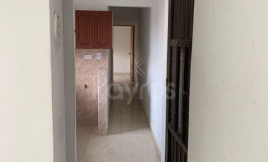 Apartamento en 2do Piso: 2 habitaciones, zona de labores y Alta Valorización