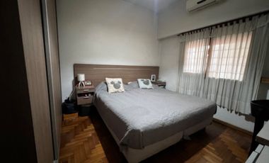 Casa PH en venta en Moron Norte