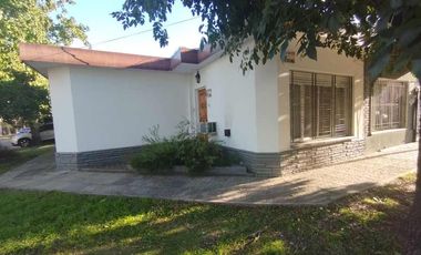 Casa en alquiler en Castelar Norte