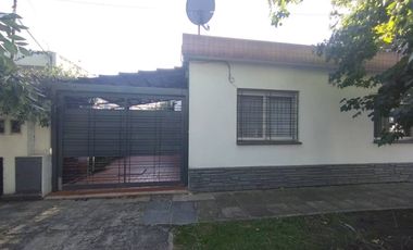 Casa en alquiler en Castelar Norte