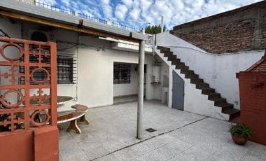 Casa PH en venta en Quilmes Oeste Centro