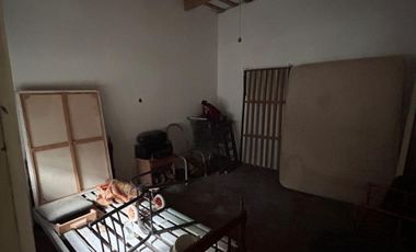 CASA EN VENTA EN PEHUAJÓ A REFACCIONAR