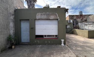 CASA EN VENTA EN PEHUAJÓ A REFACCIONAR