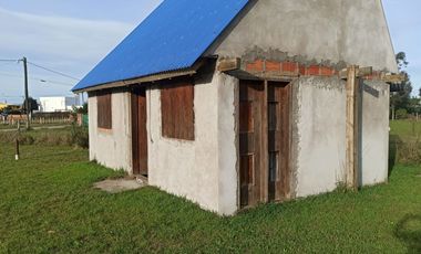 casa 3 ambiente a terminar en Playa Dorada