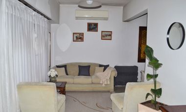 CASA 5 AMB VENTA CLAYPOLE CON QUINCHO Y COCHERA