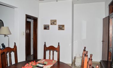 CASA 5 AMB VENTA CLAYPOLE CON QUINCHO Y COCHERA