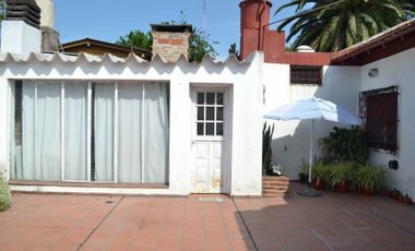 CASA 5 AMB VENTA CLAYPOLE CON QUINCHO Y COCHERA