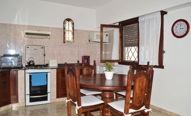CASA 5 AMB VENTA CLAYPOLE CON QUINCHO Y COCHERA