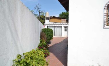 CASA 5 AMB VENTA CLAYPOLE CON QUINCHO Y COCHERA
