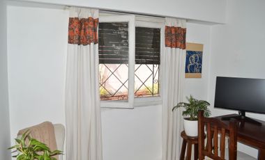 CASA 5 AMB VENTA CLAYPOLE CON QUINCHO Y COCHERA