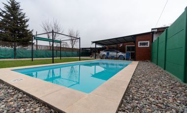 CASA EN VENTA 3 DORMITORIOS CON PILETA IBARLUCEA