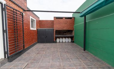 CASA EN VENTA 3 DORMITORIOS CON PILETA IBARLUCEA