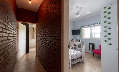 CASA EN VENTA 3 DORMITORIOS CON PILETA IBARLUCEA