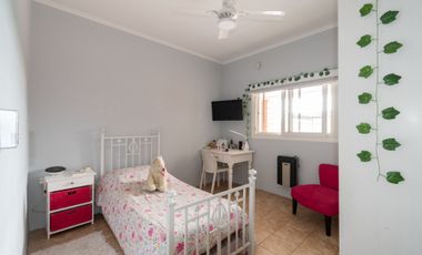 CASA EN VENTA 3 DORMITORIOS CON PILETA IBARLUCEA