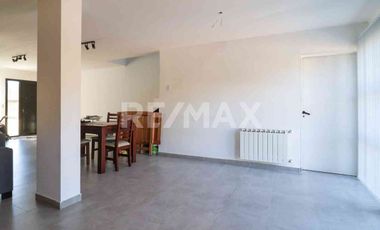 VENTA - CASA 3 DORMITORIOS - NEUQUÉN