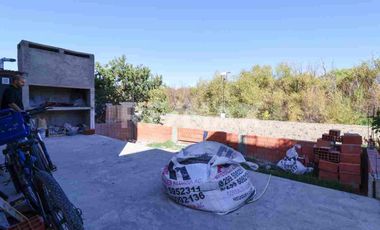 VENTA - CASA 3 DORMITORIOS - NEUQUÉN