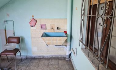 DEPARTAMENTO 3 AMB. al frente con local comercial