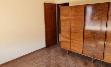 DEPARTAMENTO 3 AMB. al frente con local comercial
