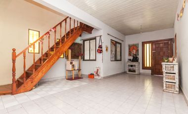 VENTA Casa 4 amb APTO CREDITO - ACEPTA PERMUTA