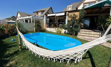 Casa en Venta en Condominio Vista Valle