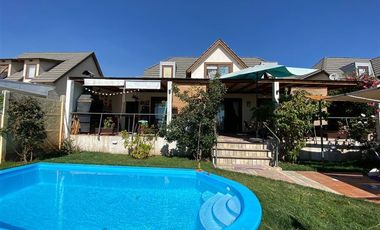 Casa en Venta en Condominio Vista Valle