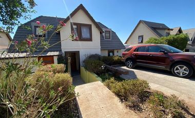 Casa en Venta en Condominio Vista Valle