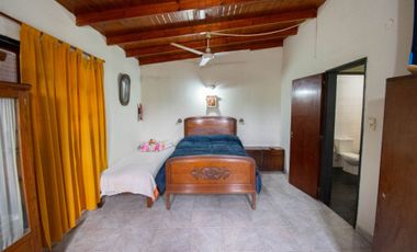 Casa venta La Plata 2 dormitorios pileta cochera
