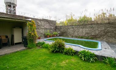 Casa venta La Plata 2 dormitorios pileta cochera