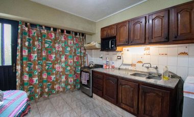 Casa venta La Plata 2 dormitorios pileta cochera
