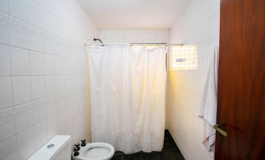 Casa venta La Plata 2 dormitorios pileta cochera