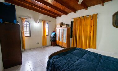 Casa venta La Plata 2 dormitorios pileta cochera