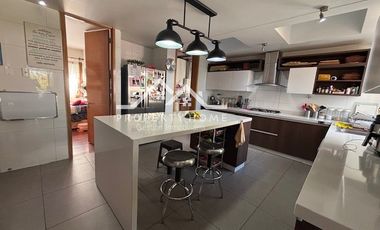 ESTUPENDA CASA 5 DORM + SERV. PISCINA Y QUINCHO LOS BOSQUES
