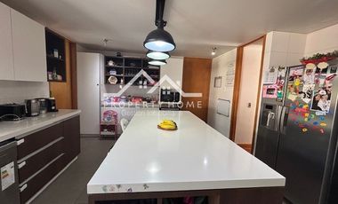 ESTUPENDA CASA 5 DORM + SERV. PISCINA Y QUINCHO LOS BOSQUES