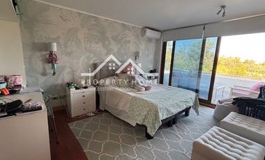 ESTUPENDA CASA 5 DORM + SERV. PISCINA Y QUINCHO LOS BOSQUES