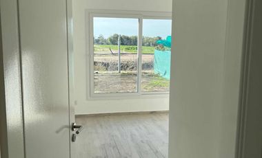 Casa a estrenar con 3 dormitorios en venta en Vila Marina