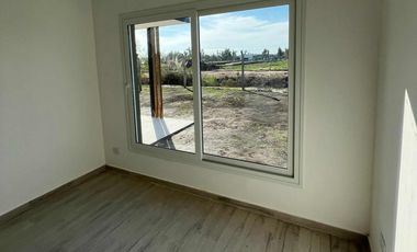 Casa a estrenar con 3 dormitorios en venta en Vila Marina